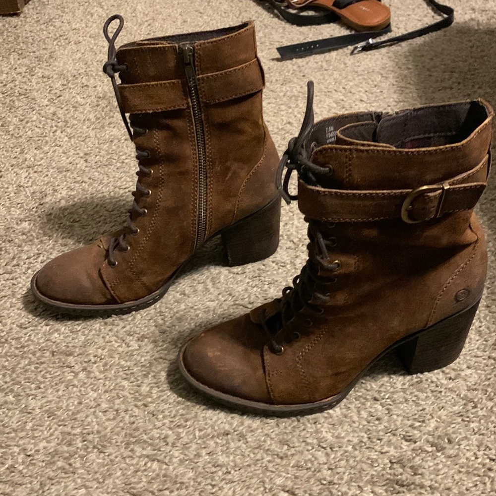 Born leather lace up boots